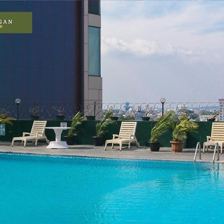 Tunjungan Hotel Сурабая Екстериор снимка