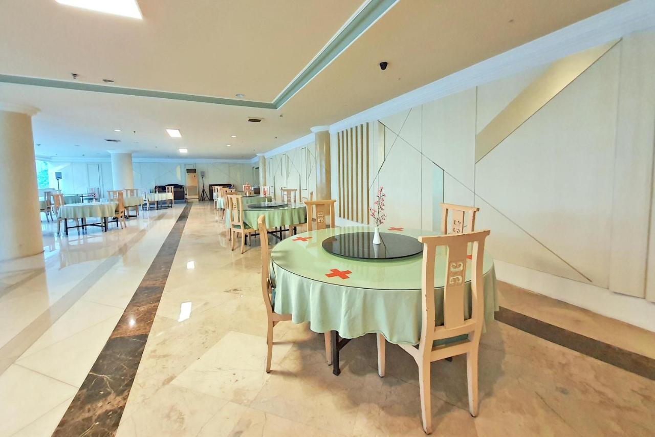 Tunjungan Hotel Сурабая Екстериор снимка
