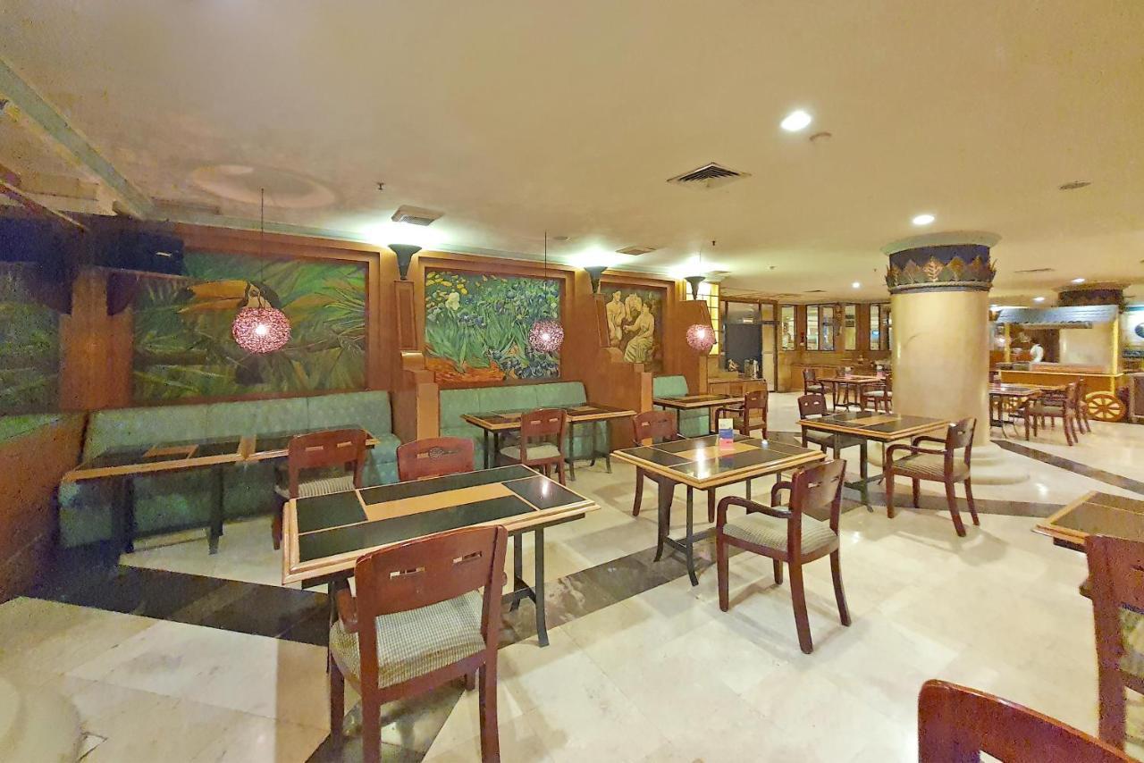 Tunjungan Hotel Сурабая Екстериор снимка