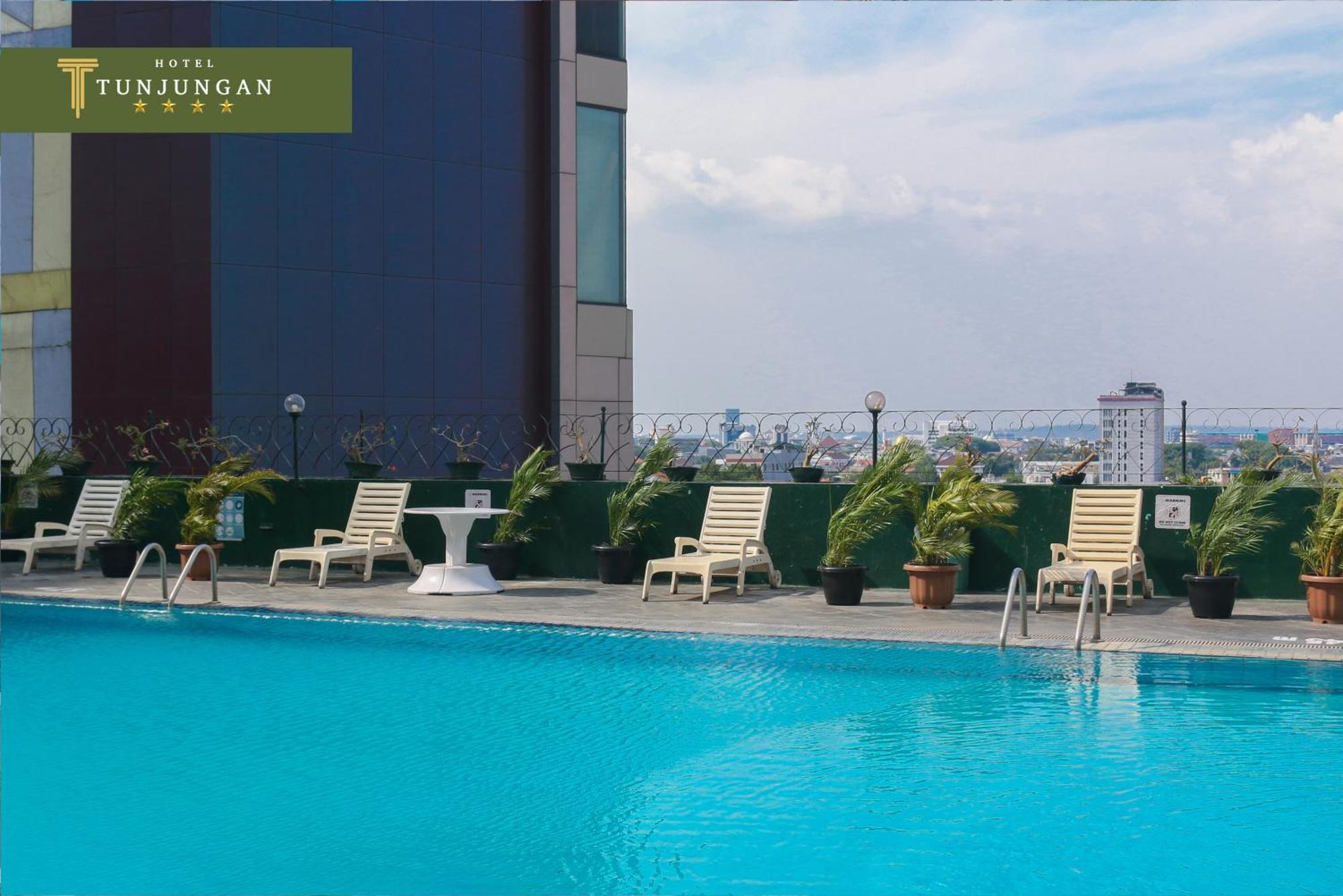 Tunjungan Hotel Сурабая Екстериор снимка